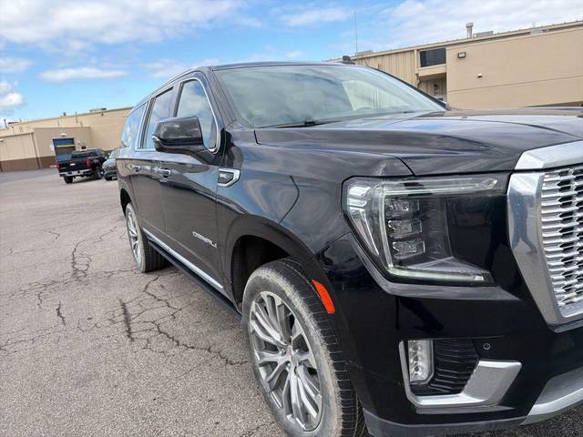 2023 GMC Yukon XL Denali 4WD photo