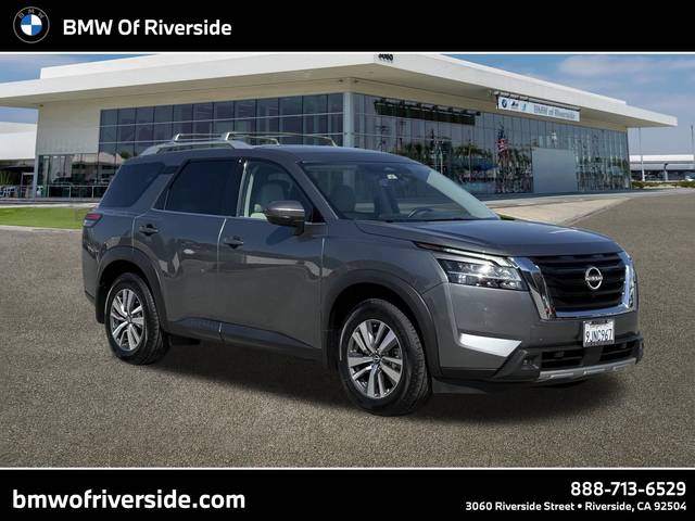 2023 Nissan Pathfinder SL FWD photo