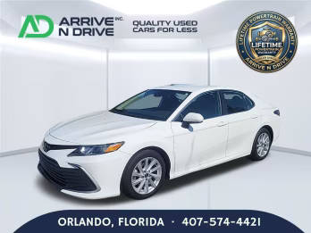 2023 Toyota Camry LE FWD photo