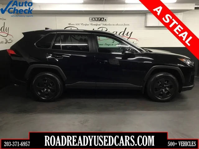 2022 Toyota RAV4 LE AWD photo