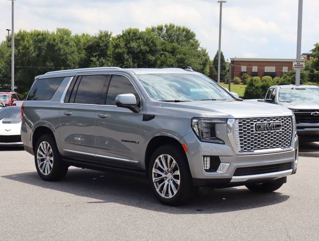 2023 GMC Yukon XL Denali 4WD photo
