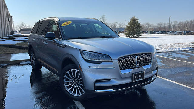 2023 Lincoln Aviator Standard AWD photo