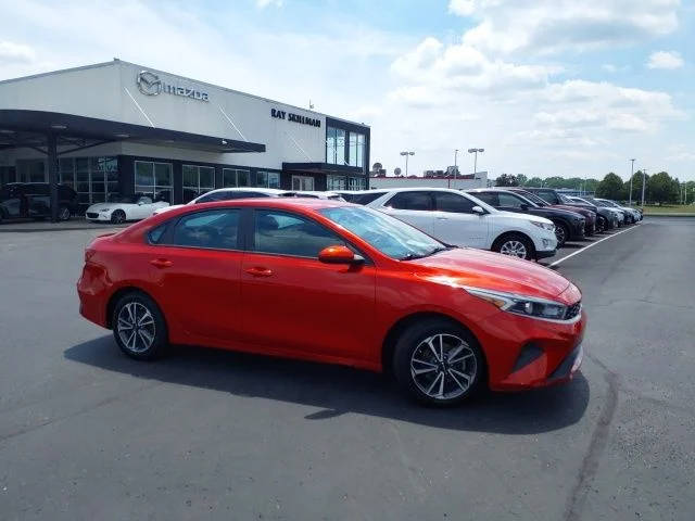 2023 Kia Forte LXS FWD photo