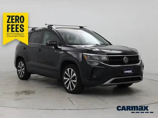 2023 Volkswagen Taos SE FWD photo