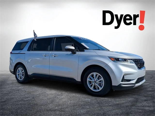 2023 Kia Carnival LX FWD photo