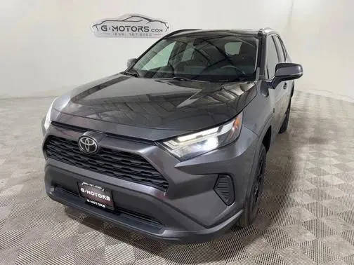 2022 Toyota RAV4 XLE FWD photo