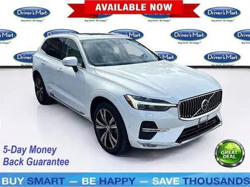 2023 Volvo XC60 Plus Bright Theme FWD photo