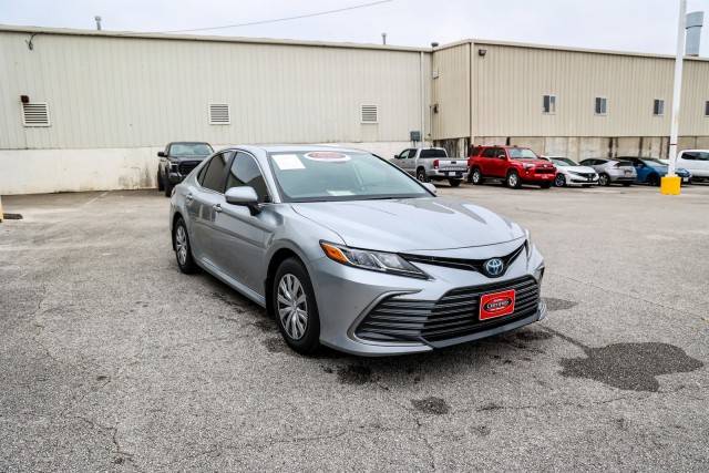 2023 Toyota Camry Hybrid LE FWD photo