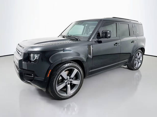 2023 Land Rover Defender 110 V8 AWD photo