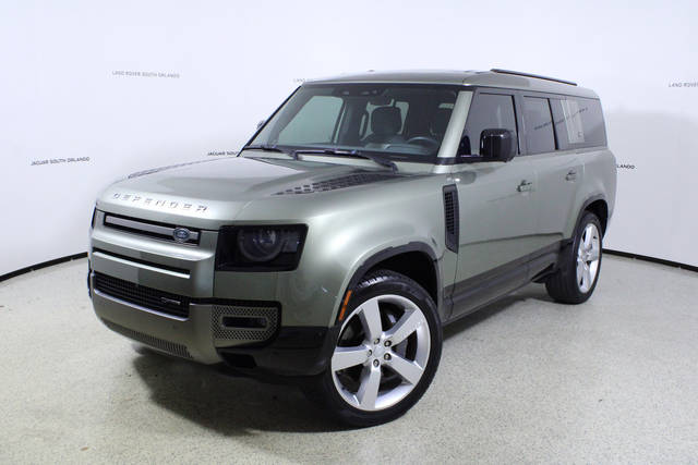 2023 Land Rover Defender 130 X-Dynamic SE AWD photo