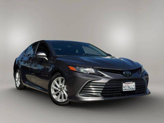 2023 Toyota Camry LE FWD photo