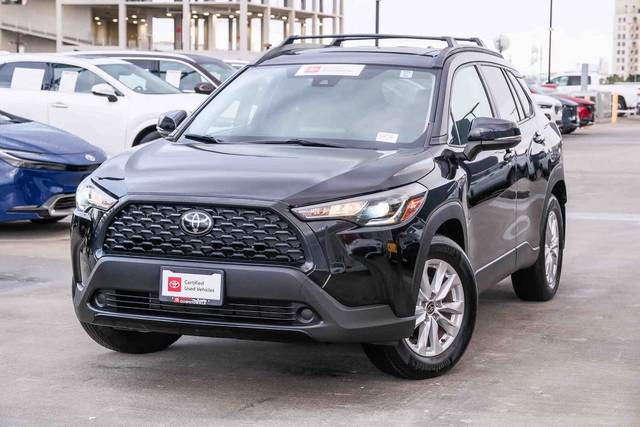 2022 Toyota Corolla Cross LE AWD photo