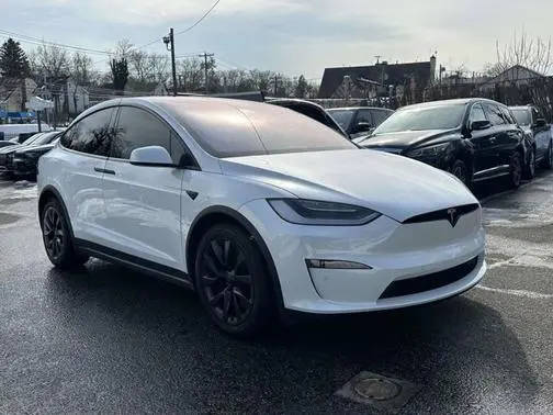 2022 Tesla Model X Plaid AWD photo