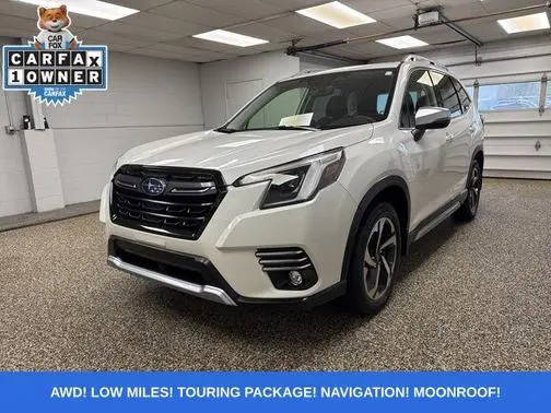 2022 Subaru Forester Touring AWD photo