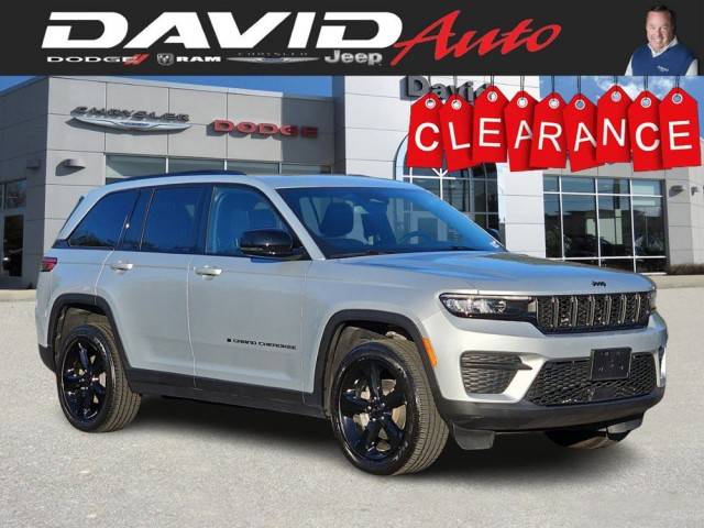 2023 Jeep Grand Cherokee Altitude 4WD photo