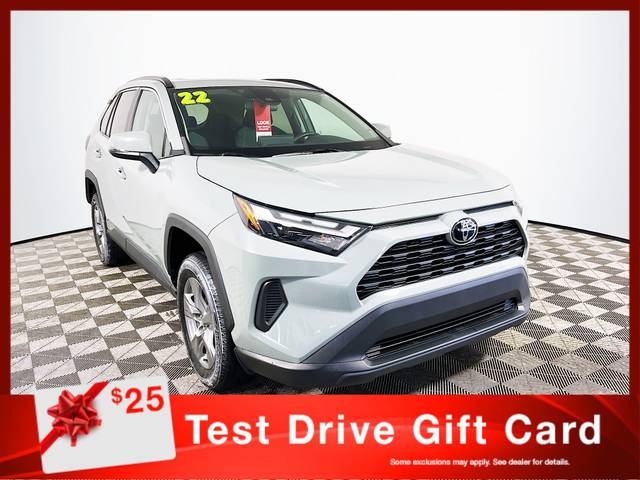 2022 Toyota RAV4 XLE FWD photo