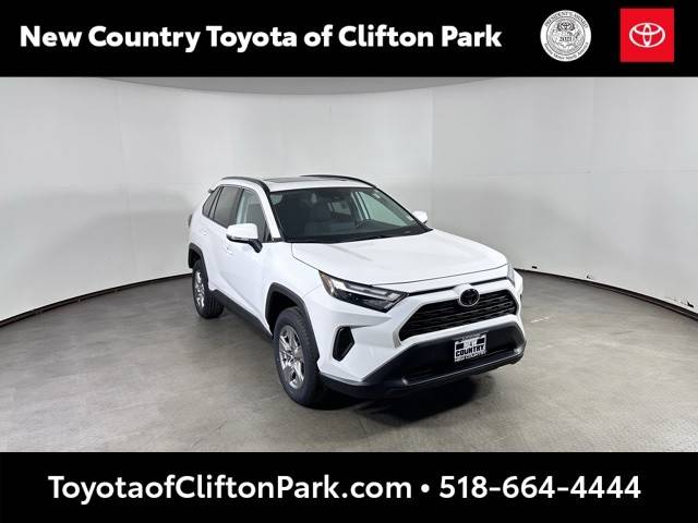 2022 Toyota RAV4 XLE AWD photo