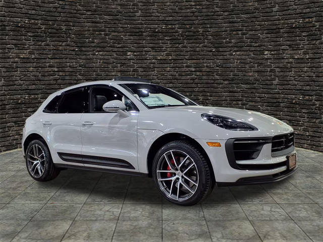 2023 Porsche Macan S AWD photo
