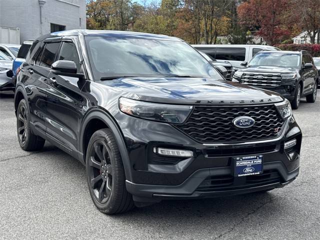 2022 Ford Explorer ST 4WD photo