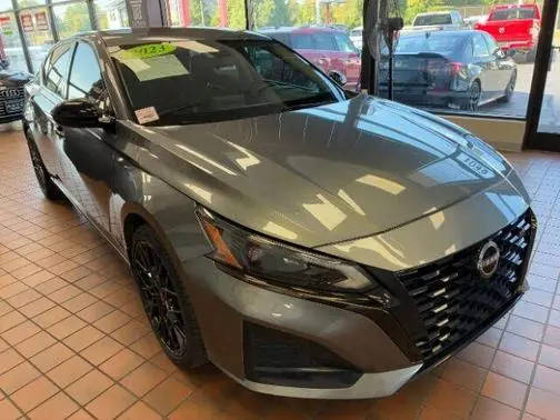 2023 Nissan Altima 2.5 SR FWD photo