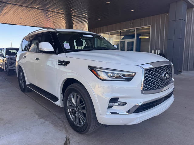 2023 Infiniti QX80 LUXE 4WD photo