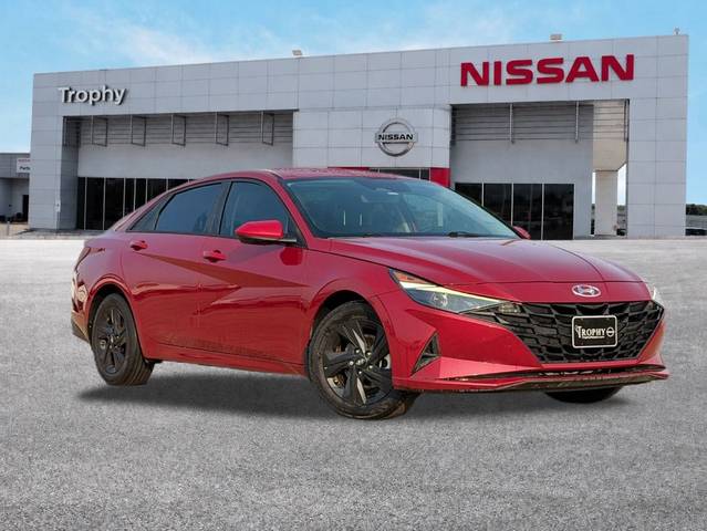 2023 Hyundai Elantra SEL FWD photo