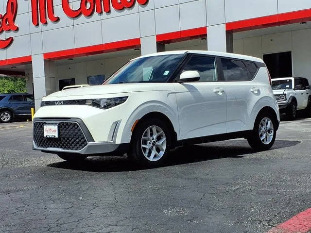 2023 Kia Soul LX FWD photo