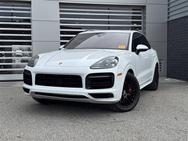 2023 Porsche Cayenne GTS AWD photo