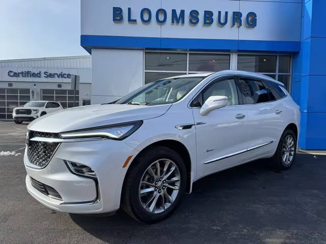 2023 Buick Enclave Avenir AWD photo