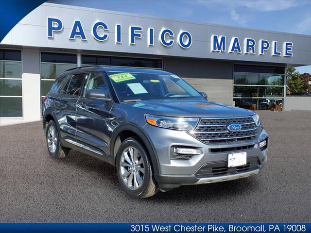 2022 Ford Explorer XLT 4WD photo