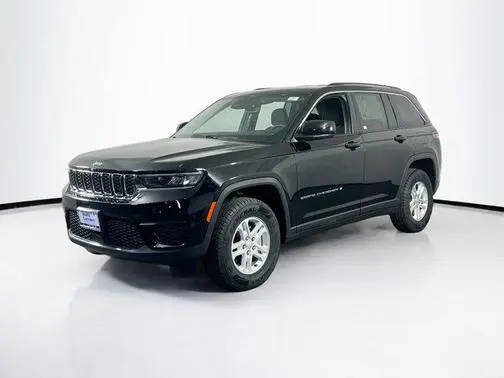 2023 Jeep Grand Cherokee Laredo 4WD photo