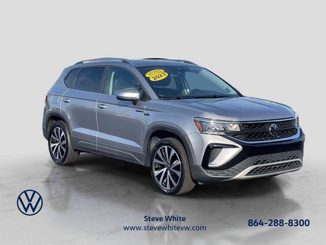 2023 Volkswagen Taos SE FWD photo