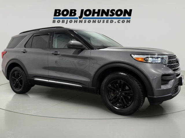 2022 Ford Explorer XLT 4WD photo