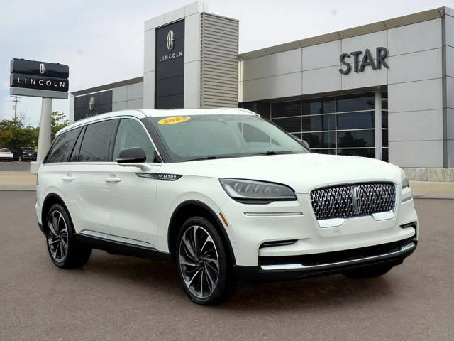 2023 Lincoln Aviator Reserve AWD photo