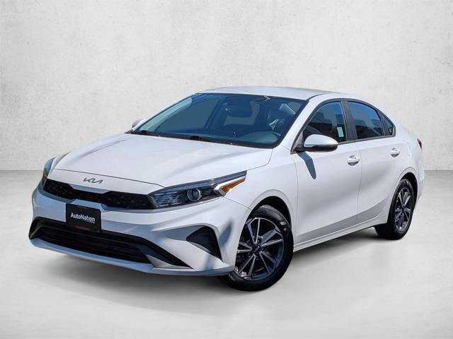 2023 Kia Forte LXS FWD photo