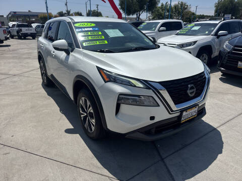 2023 Nissan Rogue SV FWD photo