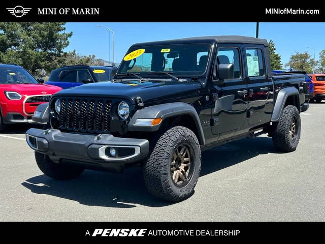 2023 Jeep Gladiator Sport 4WD photo