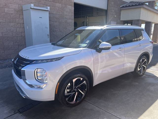 2022 Mitsubishi Outlander SEL FWD photo
