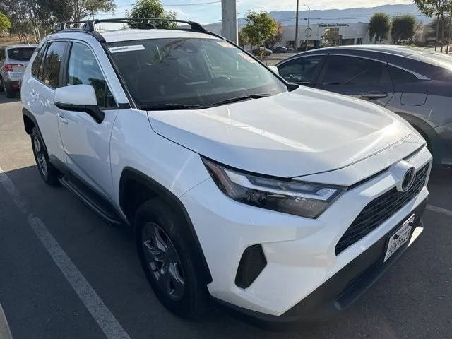 2022 Toyota RAV4 XLE AWD photo