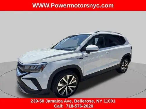 2023 Volkswagen Taos SE FWD photo