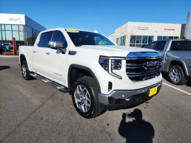 2022 GMC Sierra 1500 SLT 4WD photo