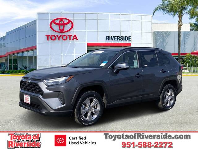 2022 Toyota RAV4 XLE FWD photo