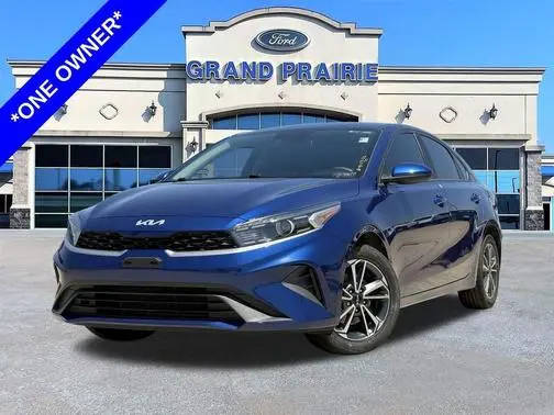 2023 Kia Forte LXS FWD photo