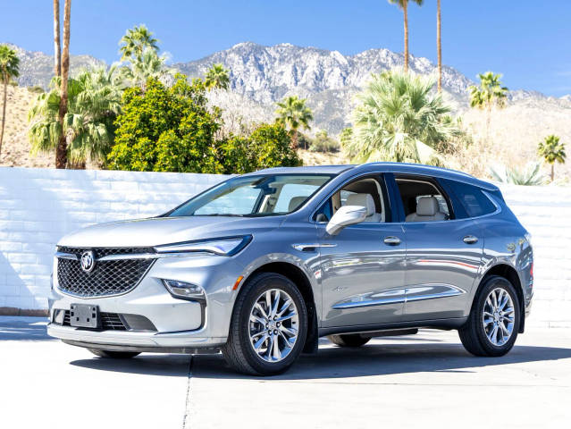 2023 Buick Enclave Avenir AWD photo