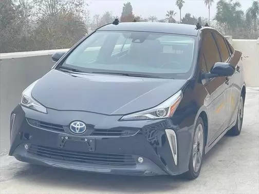 2022 Toyota Prius XLE FWD photo