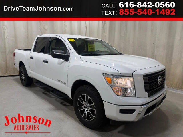 2022 Nissan Titan SV 4WD photo