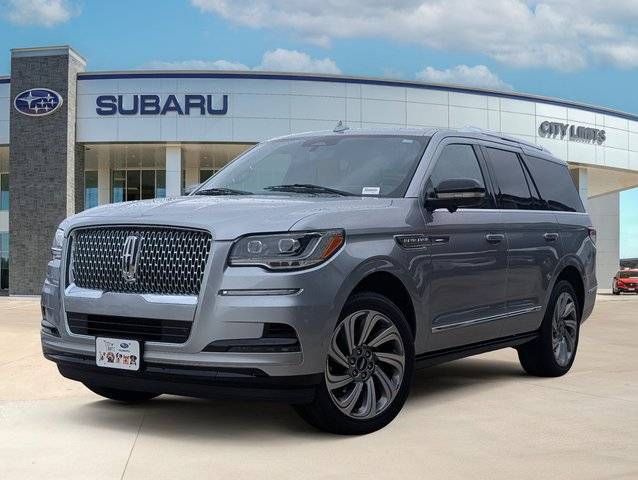 2022 Lincoln Navigator Reserve 4WD photo