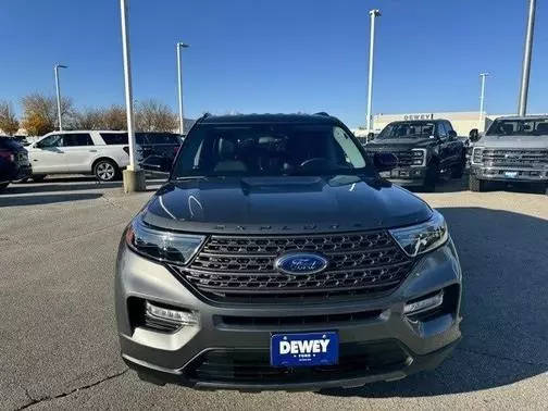 2022 Ford Explorer XLT 4WD photo