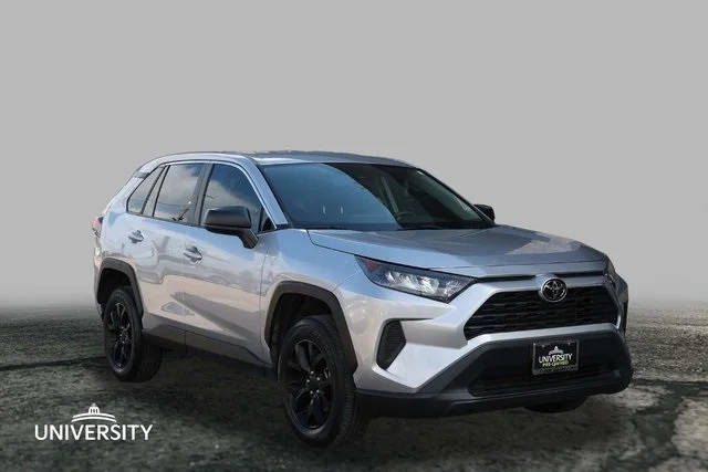 2022 Toyota RAV4 LE FWD photo