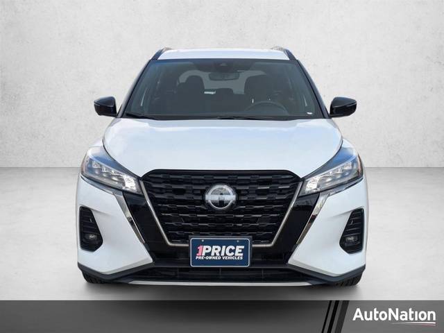 2023 Nissan Kicks SR FWD photo